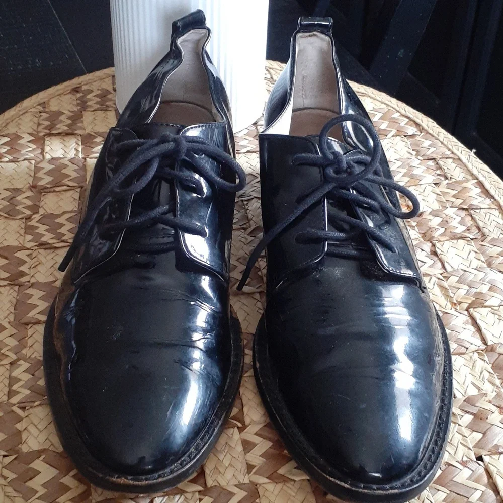 LOUISE ET CIE LEATHER PATENT SHOES - Picture 2 of 12